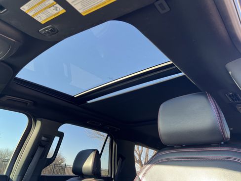 Used 2021 Ford Expedition Limited image 14