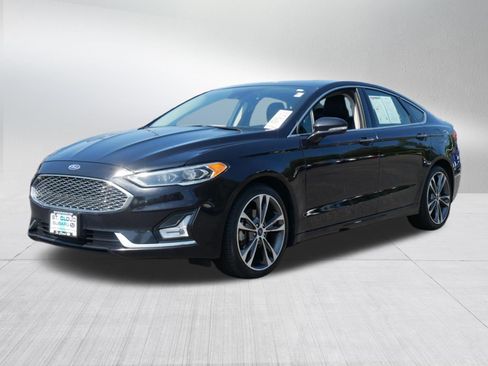 Used 2019 Ford Fusion Titanium AWD/4WD image 3