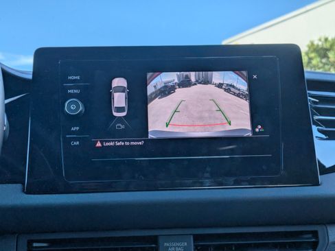 Certified 2025 Volkswagen Jetta Sport FWD image 18