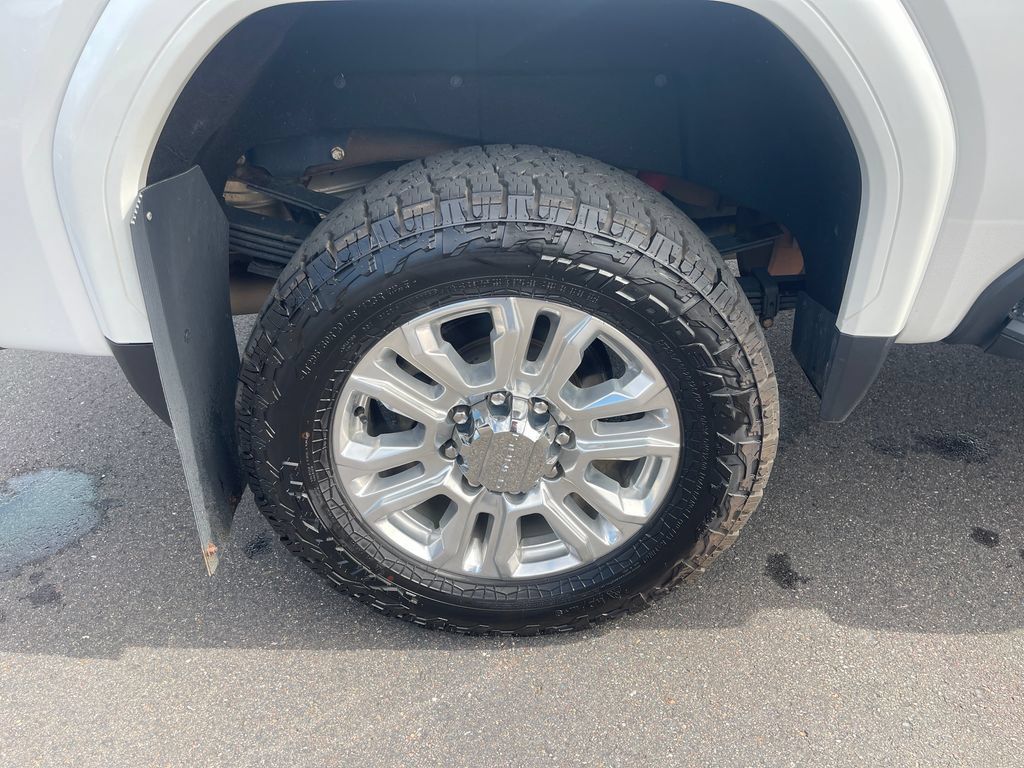 Used 2020 GMC Sierra 3500 Denali w/ Denali Ultimate Package AWD/4WD image 11