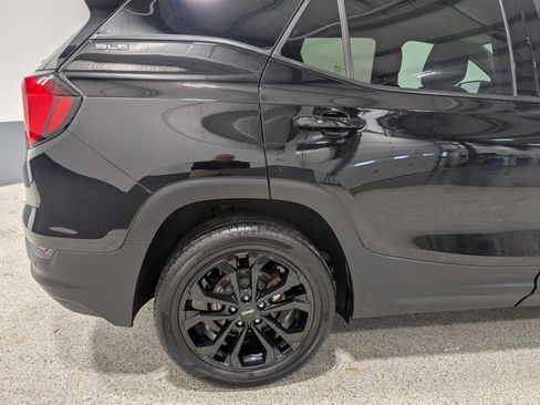Used 2020 GMC Terrain SLE w/ Driver Convenience Package AWD/4WD image 10