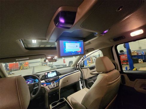 Used 2024 Honda Odyssey Touring image 31