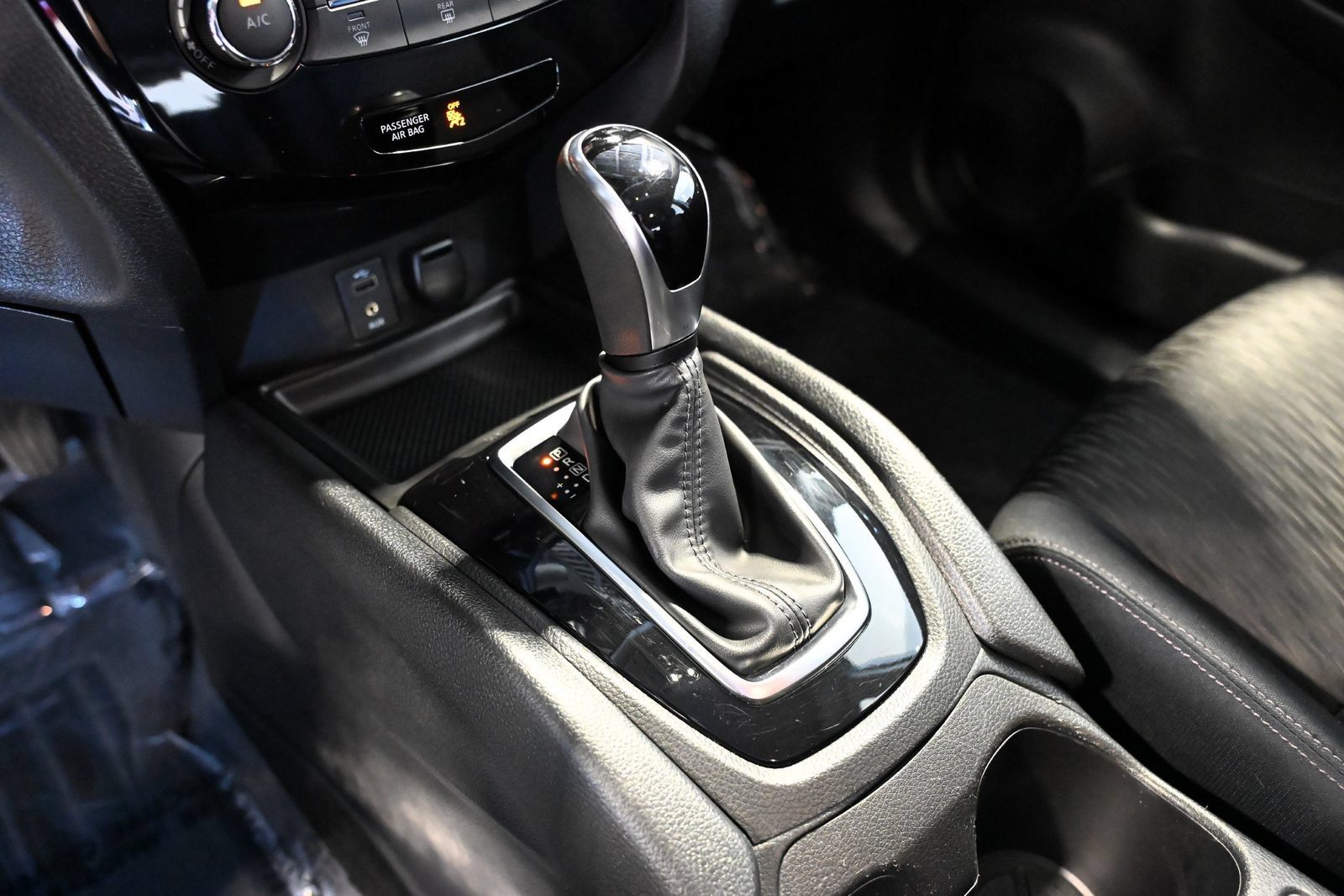 Used 2017 Nissan Rogue S FWD image 27