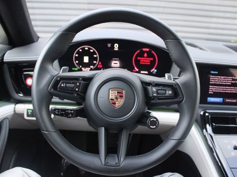 Certified 2025 Porsche Panamera image 21