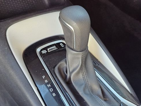 Certified 2024 Toyota Corolla SE image 21