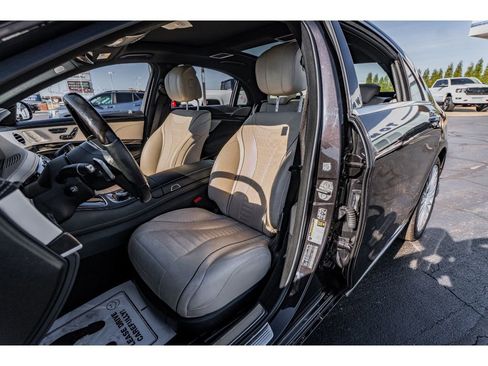 Used 2018 Mercedes-Benz S 560 4MATIC Sedan image 9