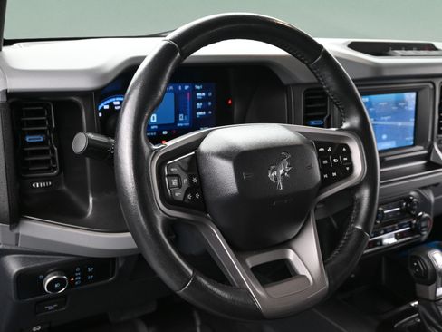 Used 2023 Ford Bronco Black Diamond AWD/4WD image 13