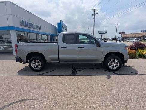 Used 2023 Chevrolet Silverado 1500 W/T w/ WT Value Package AWD/4WD image 2