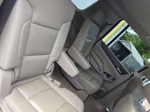 Used 2019 GMC Yukon XL SLT w/ HD Trailering Package RWD image 11