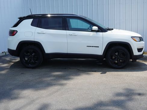 Used 2020 Jeep Compass Latitude AWD/4WD image 2
