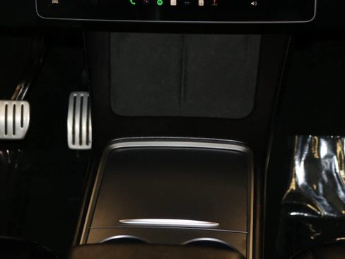 Used 2023 Tesla Model Y Performance image 35