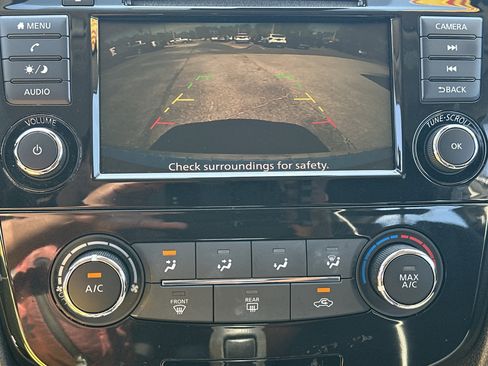 Used 2020 Nissan Rogue Sport S FWD image 29