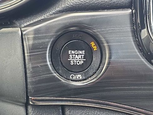 Used 2020 Jeep Grand Cherokee Limited X image 23