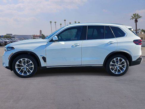 Used 2024 BMW X5 sDrive40i w/ Parking Assistance Package image 8