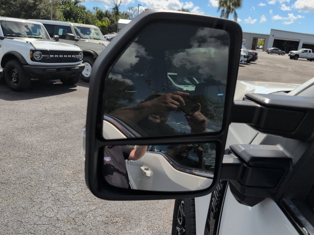 New 2027 Ford F250 Platinum w/ FX4 Off-Road Package AWD/4WD image 7