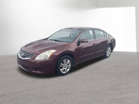 Used 2010 Nissan Altima 2.5 SL w/ SL Pkg FWD image 1