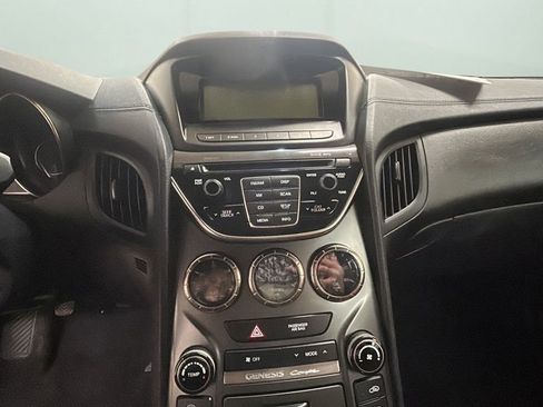Used 2013 Hyundai Genesis 2.0T RWD image 13