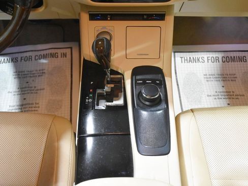 Used 2014 Lexus ES 350 w/ Premium Package FWD image 19