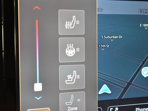 Used 2025 RAM 1500 Laramie image 33