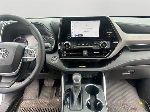 Used 2023 Toyota Corolla XSE image 14