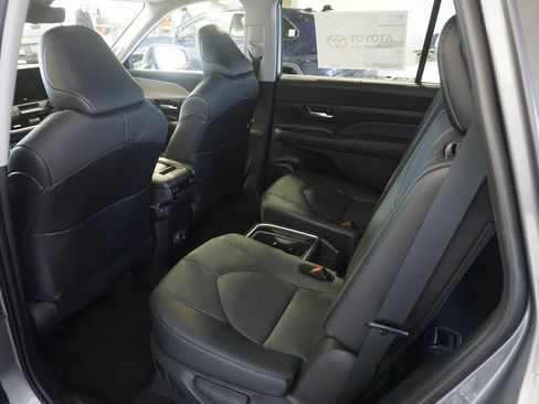 New 2026 Toyota Grand Highlander Platinum image 27