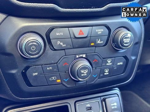 Used 2018 Jeep Renegade Limited w/ UConnect 8.4 Nav Group image 28