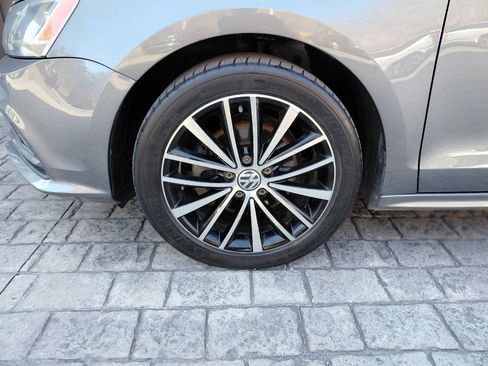 Used 2016 Volkswagen Jetta Sport image 15