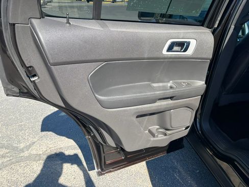 Used 2013 Ford Explorer XLT AWD/4WD image 20