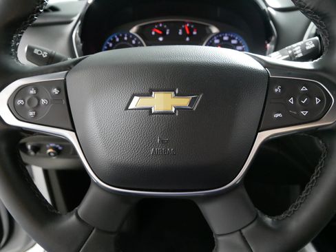 Used 2023 Chevrolet Traverse LT FWD image 25