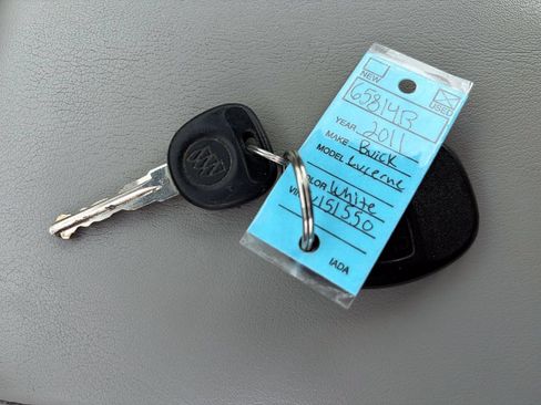 Used 2011 Buick Lucerne CXL FWD image 23