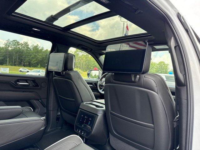 New 2026 GMC Yukon XL AT4 Ultimate AWD/4WD image 18
