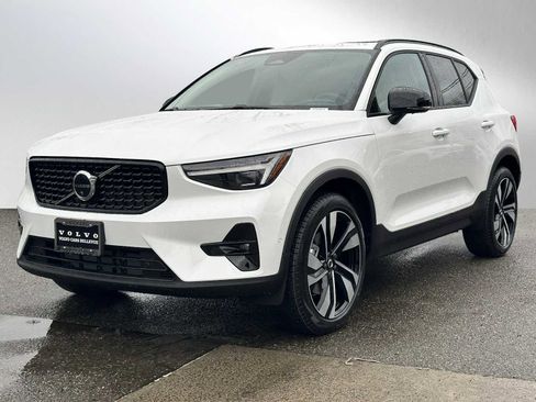 New 2026 Volvo XC40 B5 Ultra w/ Climate Package image 7