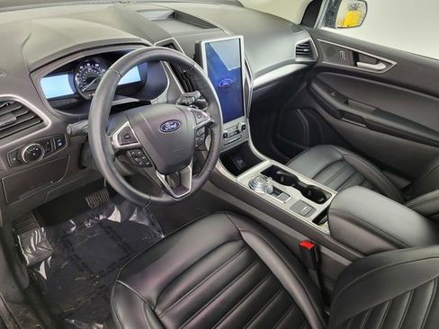 Used 2024 Ford Edge SEL w/ Convenience Package image 11
