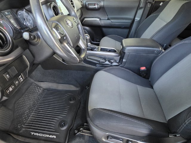 Used 2021 Toyota Tacoma TRD Off-Road w/ Technology Package RWD image 6