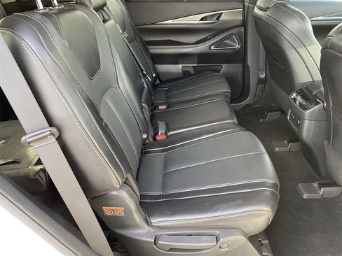 Certified 2022 INFINITI QX60 Luxe w/ Performance Audio Package image 11