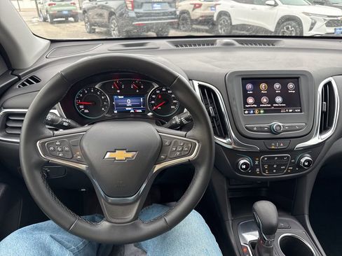 Used 2024 Chevrolet Equinox LT image 18