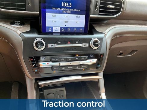 Used 2020 Ford Explorer Platinum w/ Premium Technology Package AWD/4WD image 20