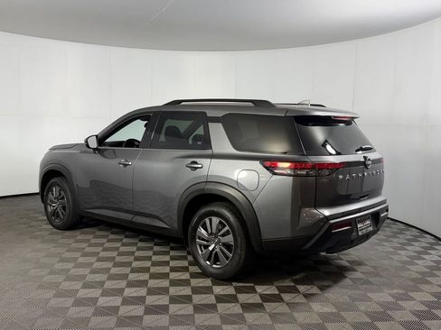 Used 2025 Nissan Pathfinder SV FWD image 9