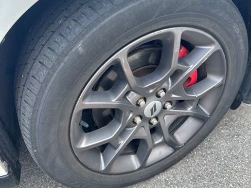 Used 2018 Dodge Charger GT AWD/4WD image 4