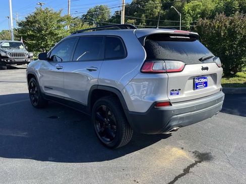 Used 2020 Jeep Cherokee Latitude Plus AWD/4WD image 5