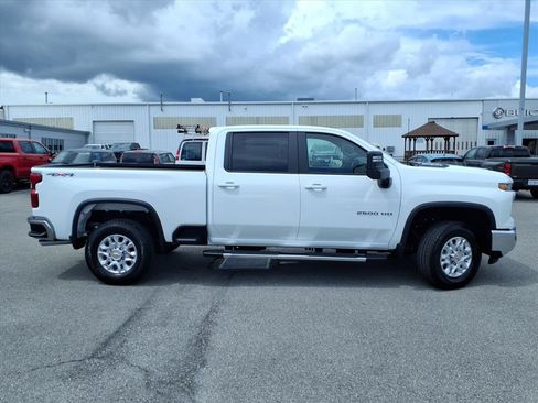 New 2026 Chevrolet Silverado 2500 LT w/ All Star Edition AWD/4WD image 3