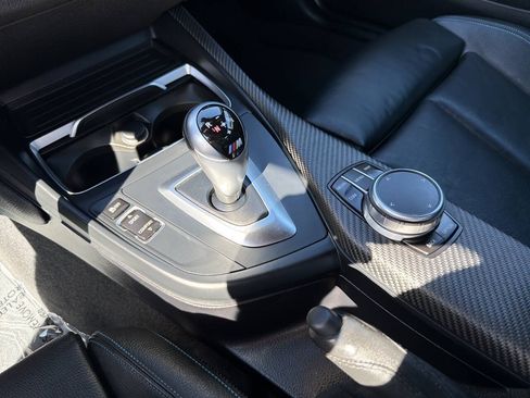 Used 2018 BMW M2 RWD image 33