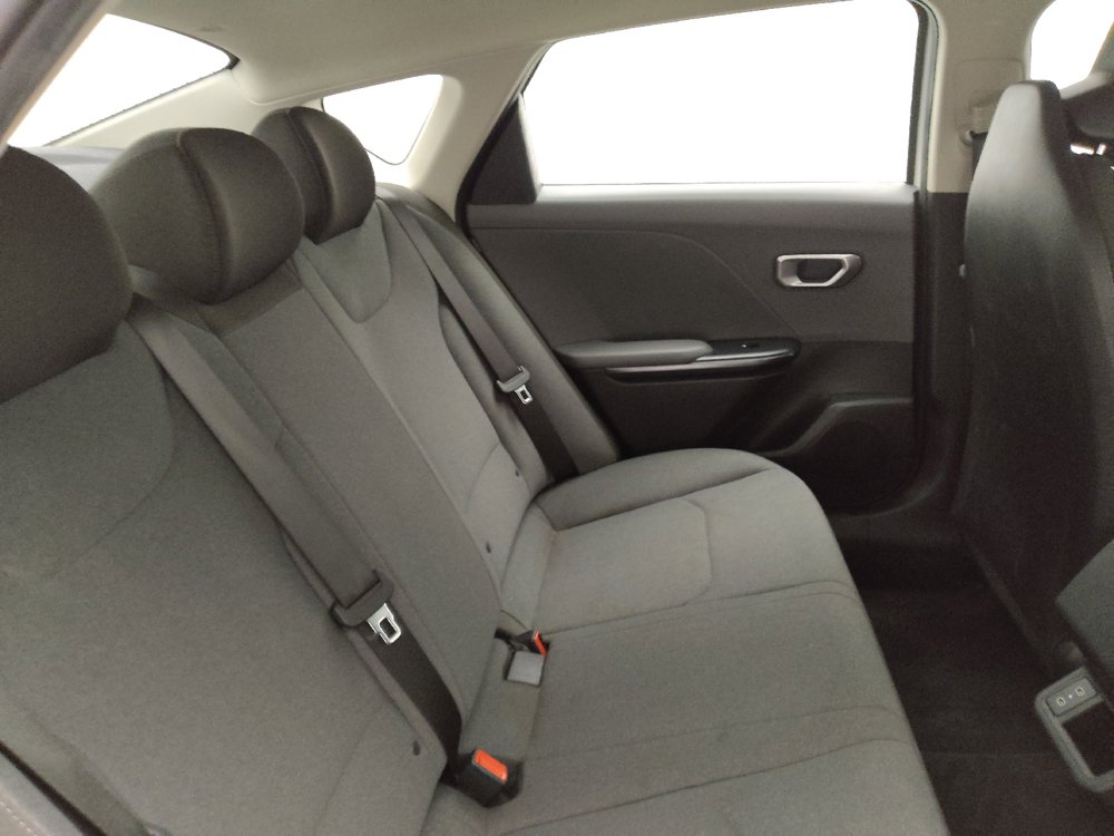 Used 2025 Kia K4 FWD image 19