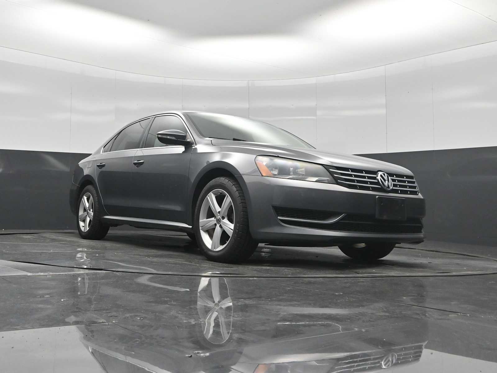 Used 2012 Volkswagen Passat TDI SE FWD image 26