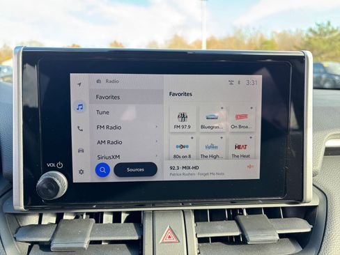 Used 2025 Toyota RAV4 LE image 21