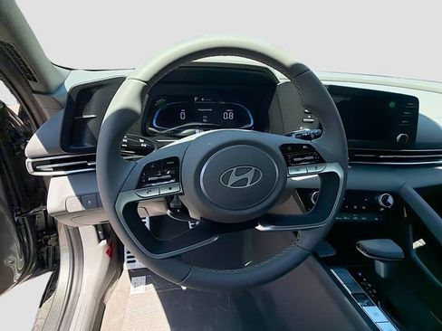 New 2026 Hyundai Elantra SEL Sport Premium FWD image 11