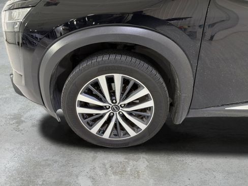 Used 2022 Nissan Pathfinder Platinum w/ Cargo Package FWD image 20