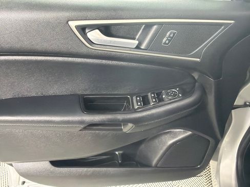 Used 2018 Ford Edge SEL w/ Equipment Group 201A AWD/4WD image 10