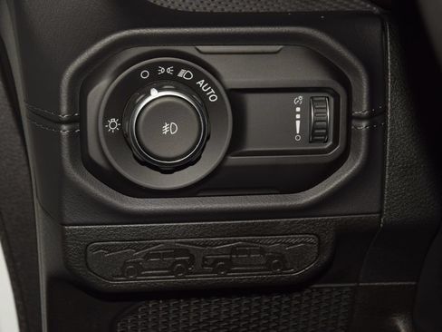 Used 2026 Jeep Wrangler Unlimited Rubicon AWD/4WD image 43