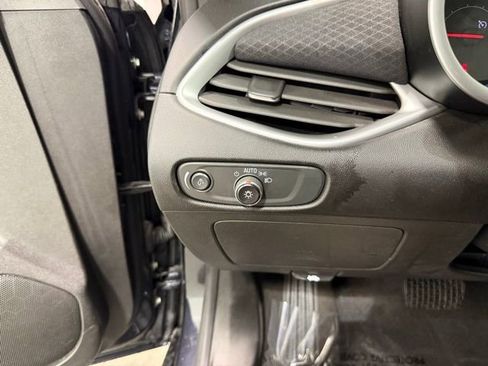 Used 2023 Chevrolet Malibu LT image 16